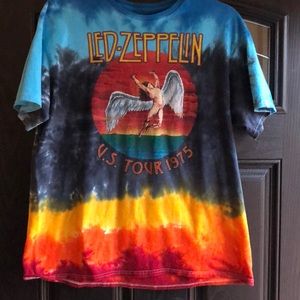 Graphic Tye dye